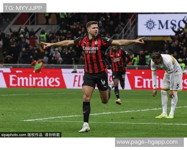 意媒报道米兰放假日加比亚与菲尔克鲁格自愿加练展现职业精神