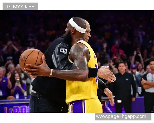 老詹在湖人的价值依旧不容小觑若珍妮选择送走他或许球队会更具竞争力